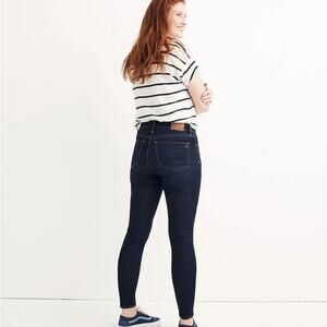 Madewell 9" Mid-Rise Skinny Jeans in Larkspur Wash, Size 30